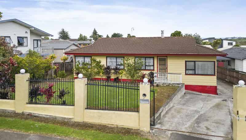 10 Kopu Place, Clendon Park