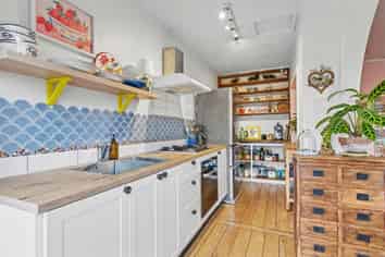 16B Peel Street, WESTPORT