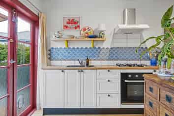 16B Peel Street, WESTPORT