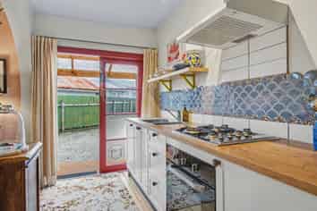 16B Peel Street, WESTPORT