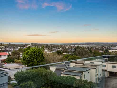 243D St Johns Road, Meadowbank