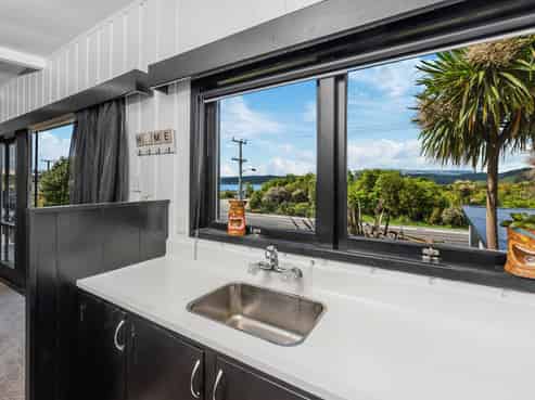 527 State Highway 33, Lake Rotoiti