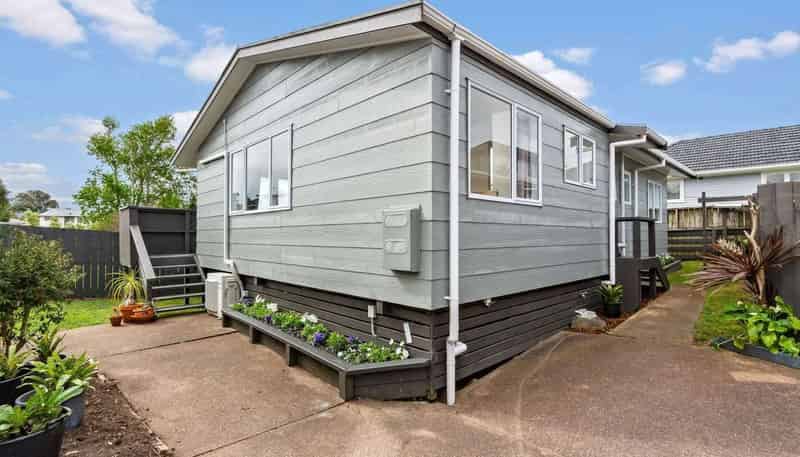 12A Brookfield Road, Te Atatu Peninsula