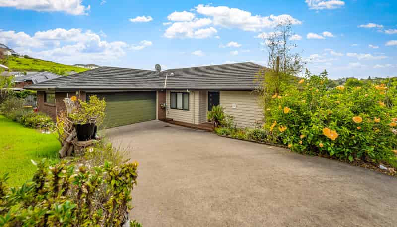 6 Bloomfield Rise, Stanmore Bay