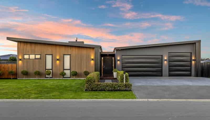 7 Veuve Drive, Lincoln