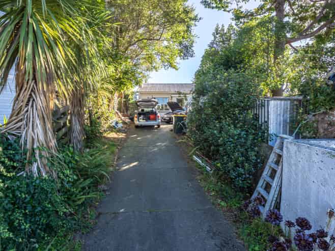 121 Raumati Road, Raumati Beach