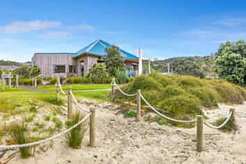 A rare find -  commercial on the waterfront