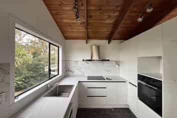 104A Waimumu Rd, Massey