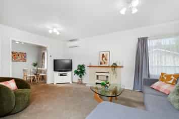 14 Lowry Crescent, Stokes Valley