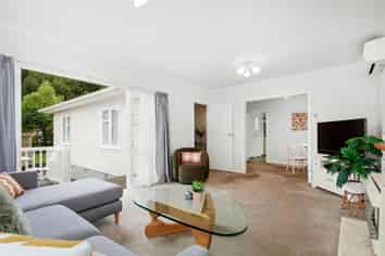 14 Lowry Crescent, Stokes Valley