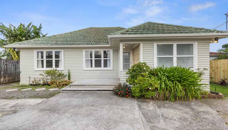 2/2/174 Russell Road, Manurewa