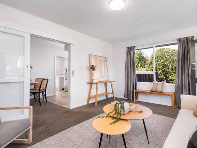 2/4 Lomax Place, Islington