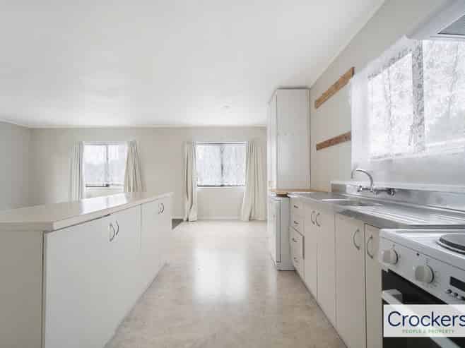 6 Templeton Place, Clendon Park