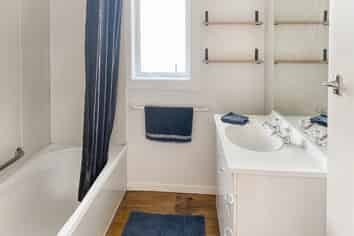 20 Vale Road, Riverside