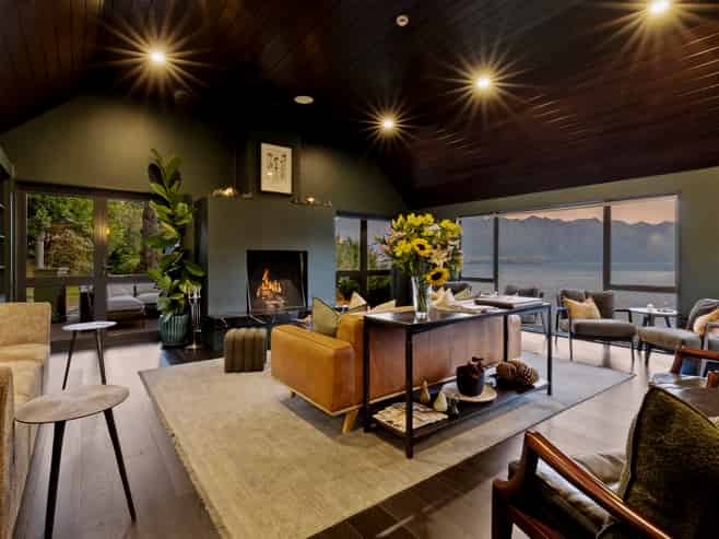 21 & 23 MacKinnon Terrace, Sunshine Bay