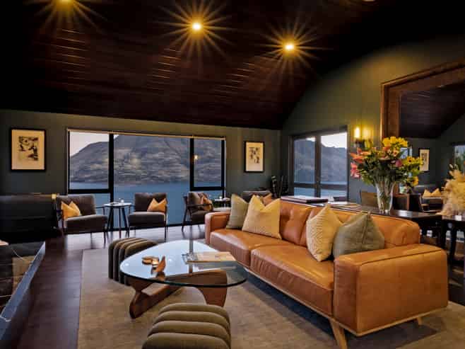 21 & 23 MacKinnon Terrace, Sunshine Bay