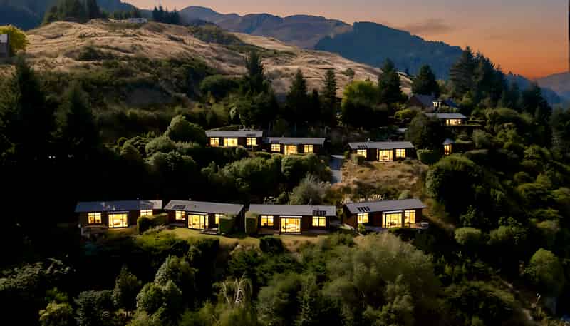 21 & 23 MacKinnon Terrace, Sunshine Bay