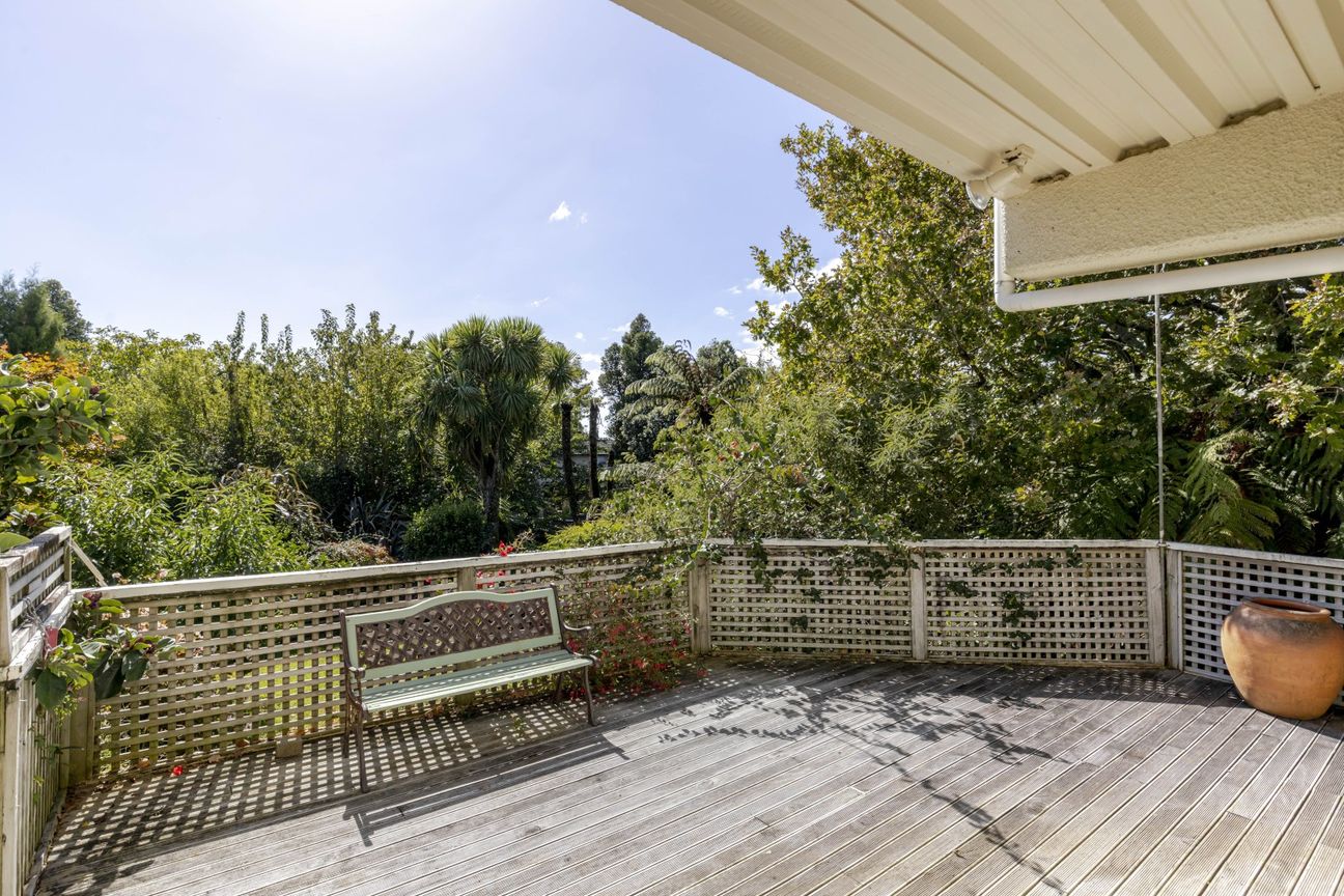 Large 4 Bedroom Living in Sunny Strandon - Fler