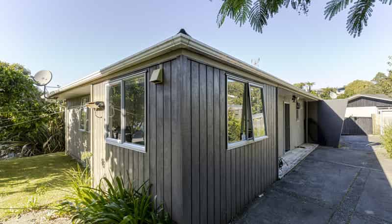 8B Waterloo Place, Westown