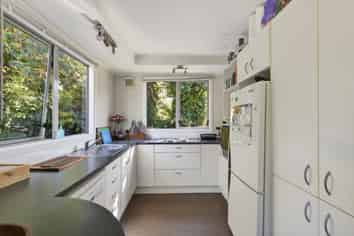 8B Waterloo Place, Westown