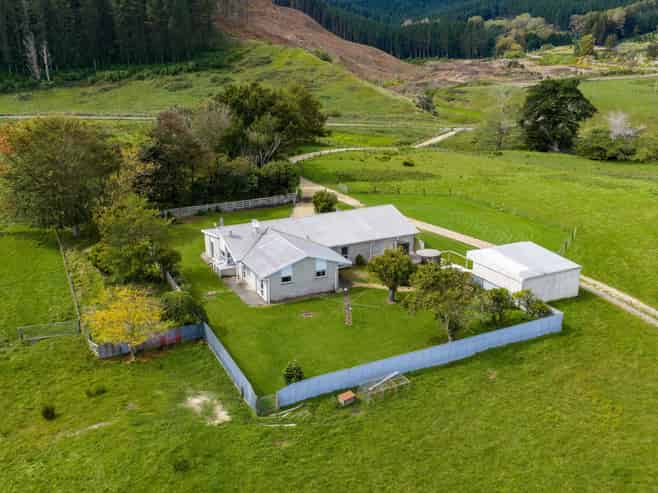 Stratholm, 31 Waihua Valley Road, Raupunga