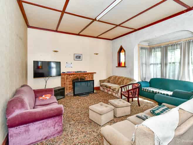 21 Gray Avenue, Mangere East