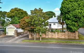 21 Gray Avenue, Mangere East