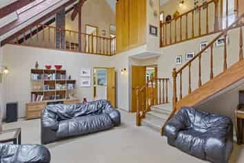 335 Te Moana Road, Waikanae