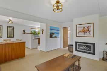 335 Te Moana Road, Waikanae