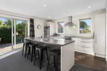 13 Muir Avenue, HALSWELL