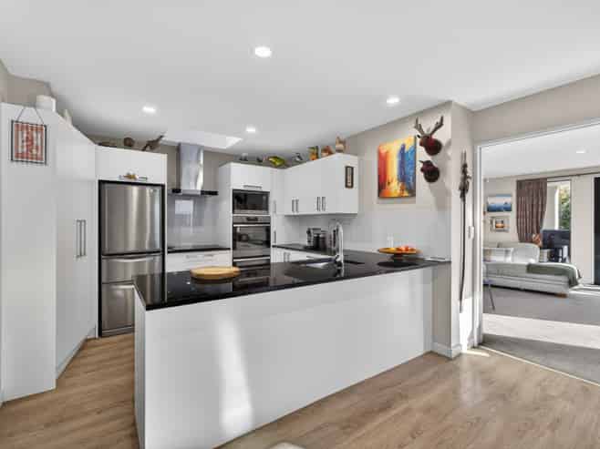 79 Holly Road, Saint Albans