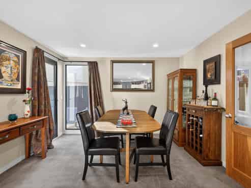 79 Holly Road, Saint Albans