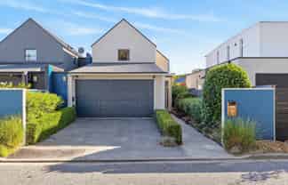 79 Holly Road, Saint Albans