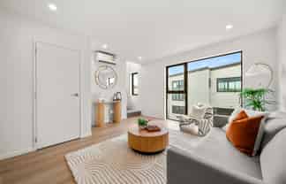 3 & 4/1088 Beach Road, Torbay