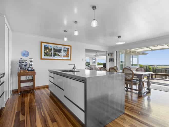 255 Kaihihi Road, Okato