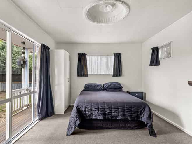 908 Rata Street, Mahora