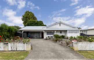 908 Rata Street, Mahora