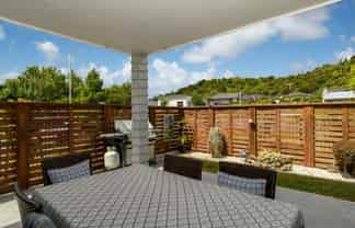 18 Rire Hau Lane, Pyes Pa