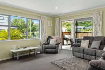 18 Rire Hau Lane, Pyes Pa