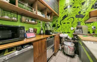 Petite F&B opportunity in Elliott Stables