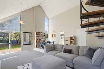 8 Buller Place, Westbrook