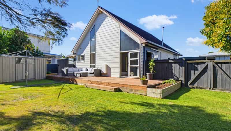 8 Buller Place, Westbrook