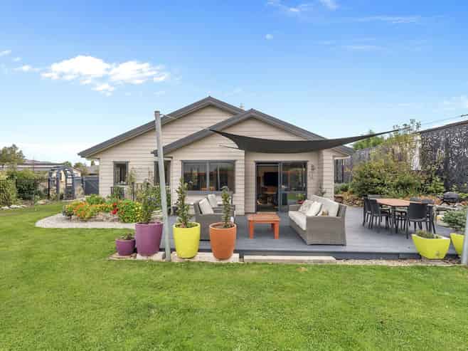 13 Missy Crescent, Pisa Moorings, Mount Pisa