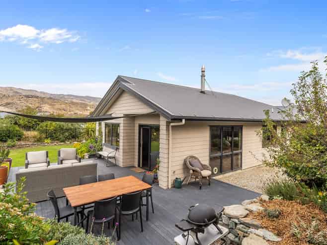 13 Missy Crescent, Pisa Moorings, Mount Pisa