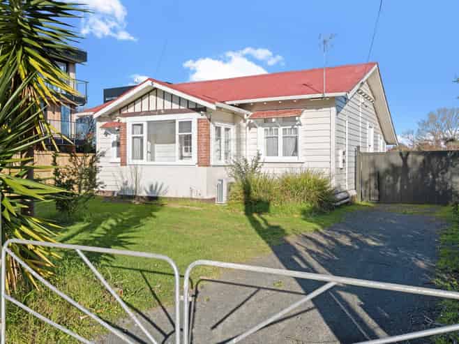 8 Princes Street, Pukekohe