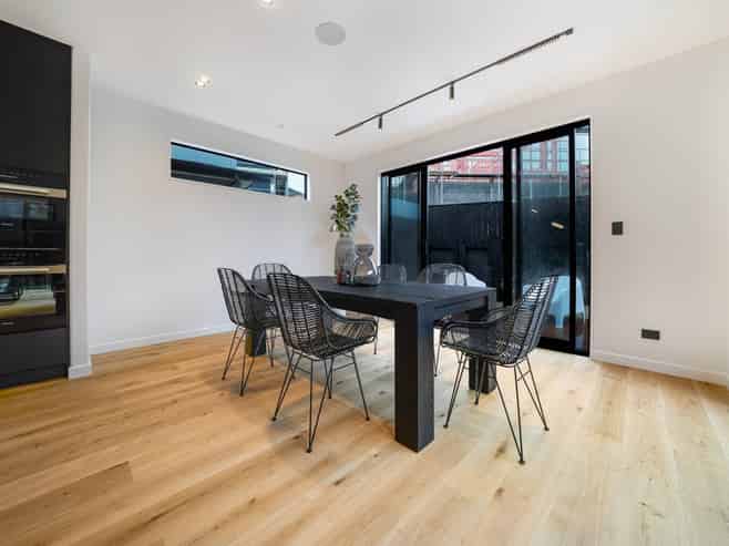 22 Streamview Way, Long Bay