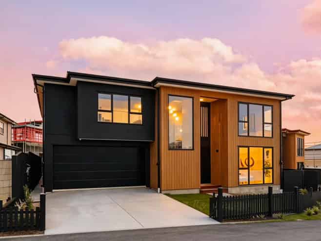 22 Streamview Way, Long Bay