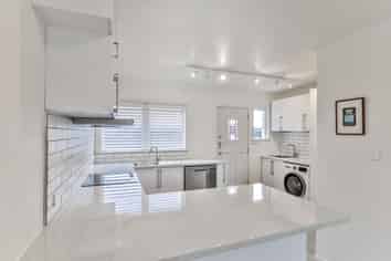 1/67 Vauxhall Road, Devonport