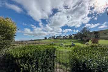 226 Mokoreta Tahakopa Road, Wyndham