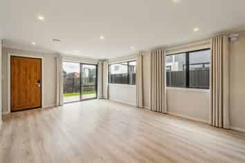  8 Desert Gold Lane, Wallaceville